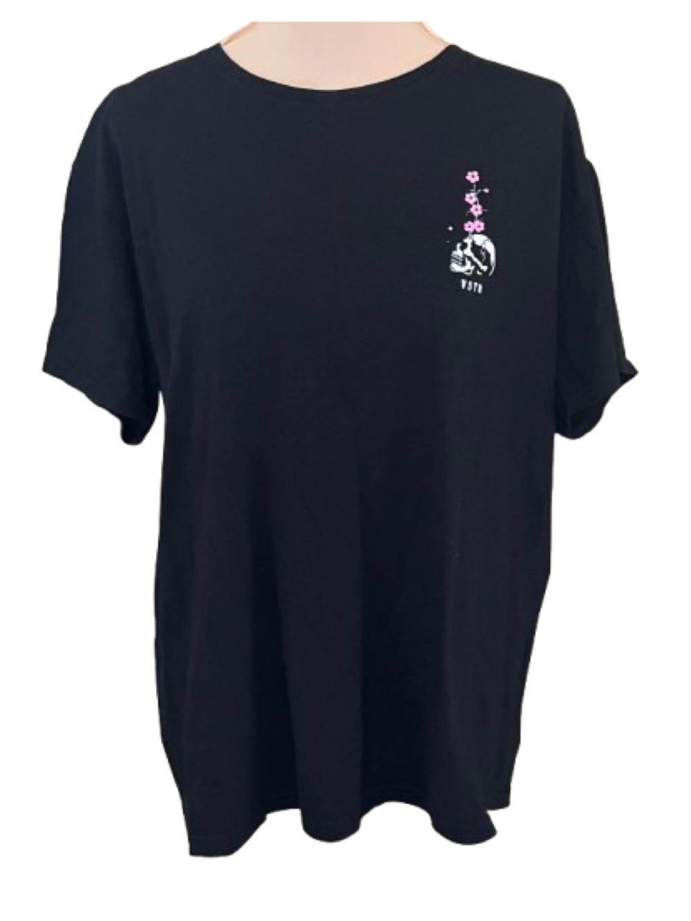 VSTR Unisex XL Black Short-Sleeve Crewneck Tee Shirt Pink Floral Chest Graphic